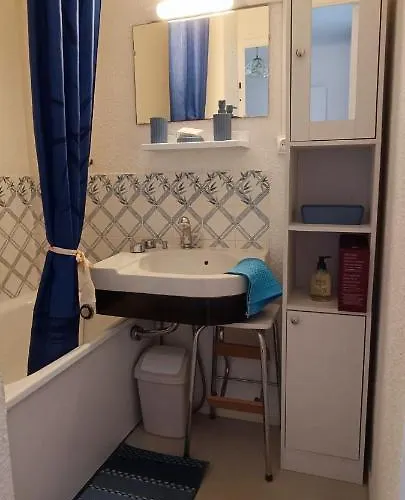 Marinas 2 - Agreable Face Au Port Olona Apartmán *