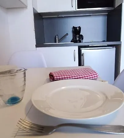 Marinas 2 - Agreable Face Au Port Olona *